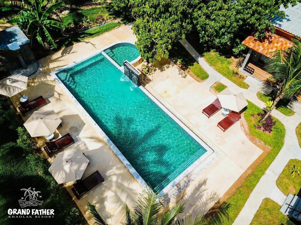 Grandfather Khaolak Resort เขาหลัก ภายนอก รูปภาพ